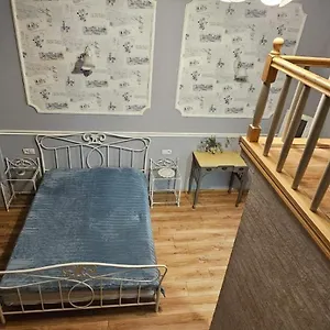 cozy-apartament-on-aghmashenebeli-26-plekhanov.alltbilisihotels.com/